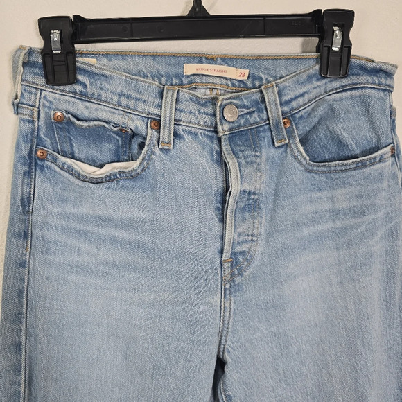 Levi's Premium Wedgie Straight Jeans Size 28 Medium Wash Distressed Button Fly - Picture 4 of 11